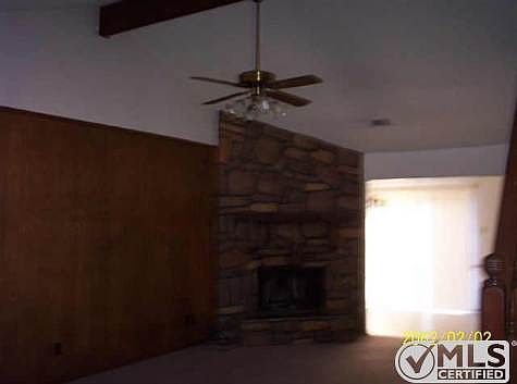 4th image of 610 Taylor Ct