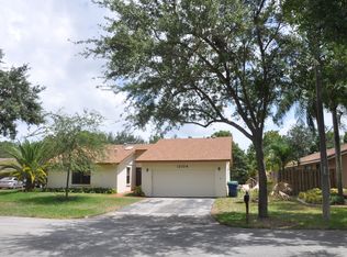 12104 Lymestone Way, Cooper City, FL 33026