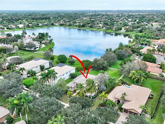 4th image of 10123 S Lake Vista Cir
