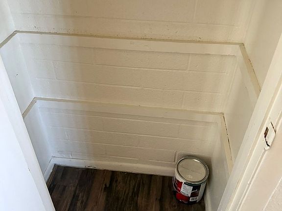 3rd image of 547 W 10th St APT D