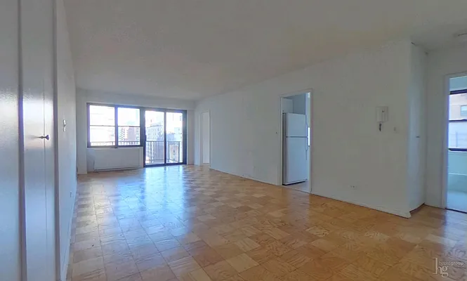 Rented by Hecht Group | media 12