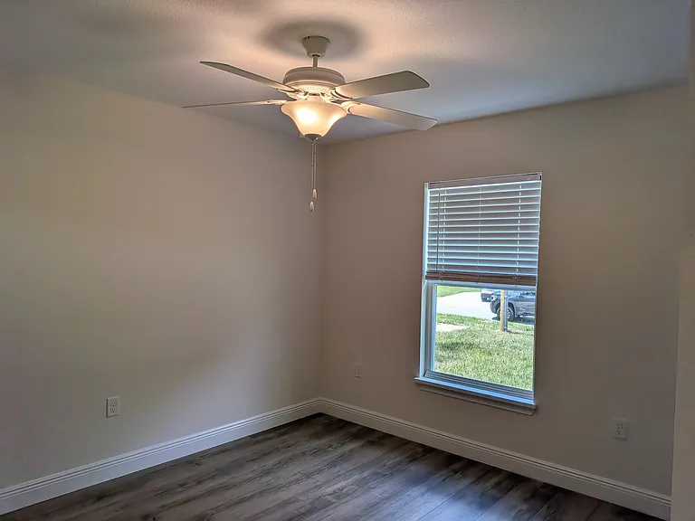 7627 N Gray Ter — Photo 10