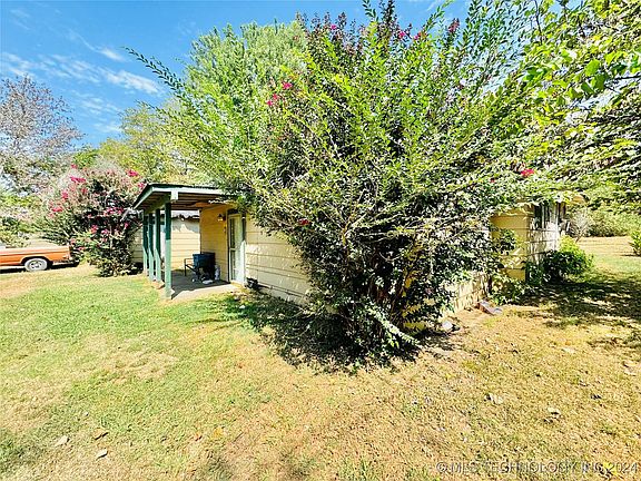 3rd image of 32081 E 689th Dr