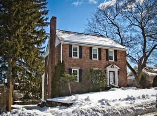 79 Deerfield St, Worcester, MA 01602