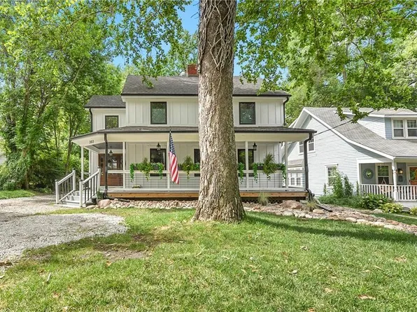 303 SW 2nd St, Lees Summit, MO 64063