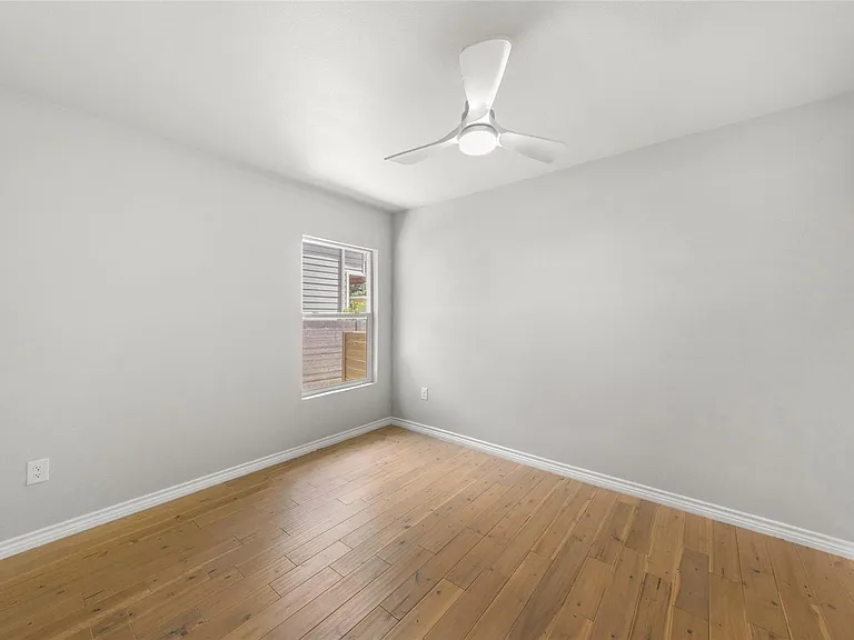 1007 Payne Ave — Photo 17