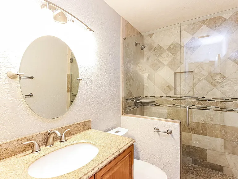 1435 Colborne Dr — Photo 15