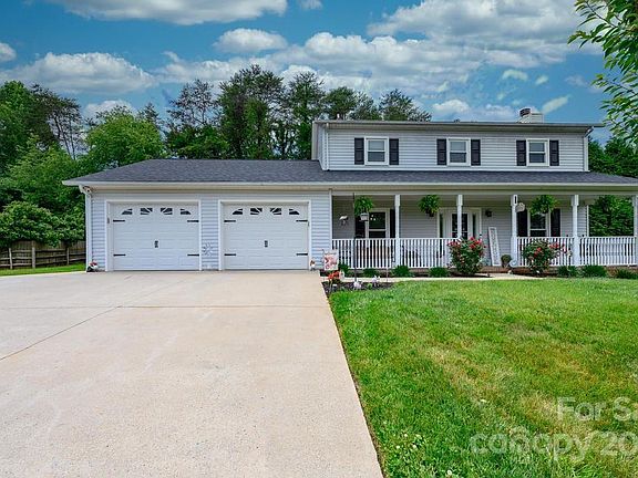 2nd image of 100 Freshfield Dr