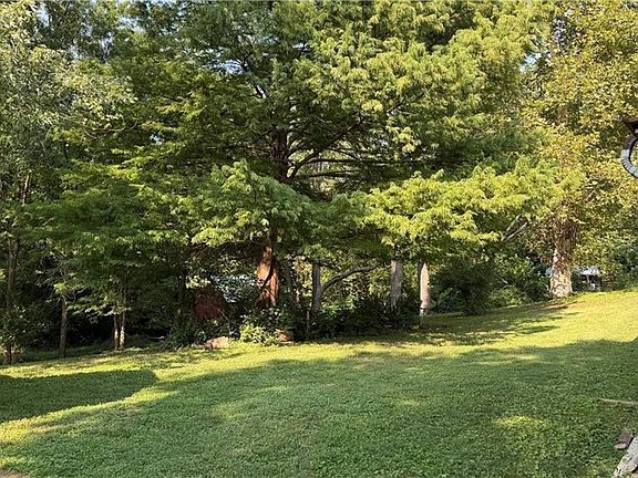 3rd image of 13300 E Kentucky Rd