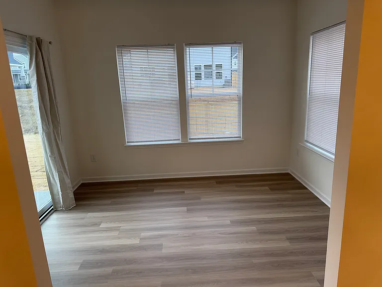 528 Marthas View Way — Photo 11