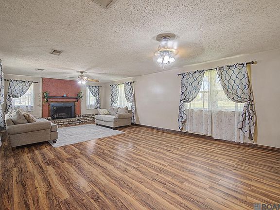 4th image of 11911 McCullough Rd