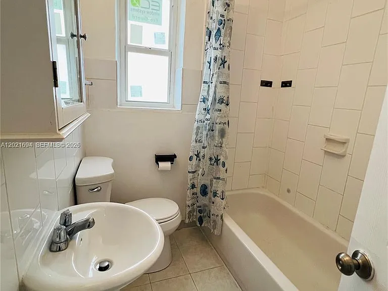 850 81st St #3 — Photo 7