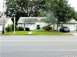 22 Wyckoff Rd, Eatontown, NJ 07724