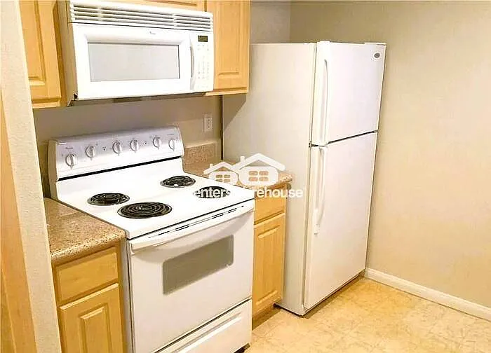 8000 W Badura Ave #20 — Photo 9