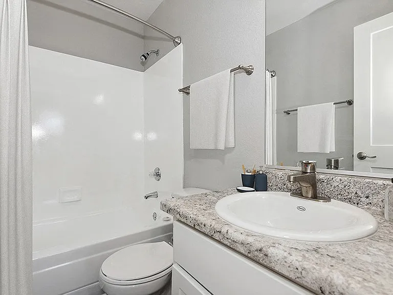 Stillwater Apartments — Photo 18