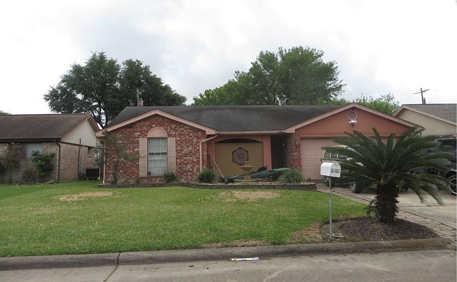 1st image of 2721 34th Ave N