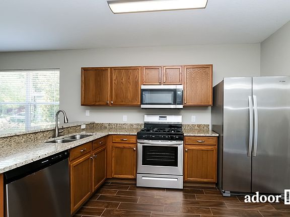 3rd image of 7867 Bristol Park Dr