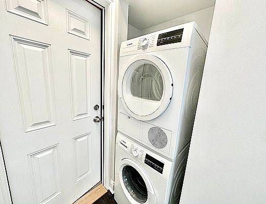 5th image of 3317 30th Ave APT 2R
