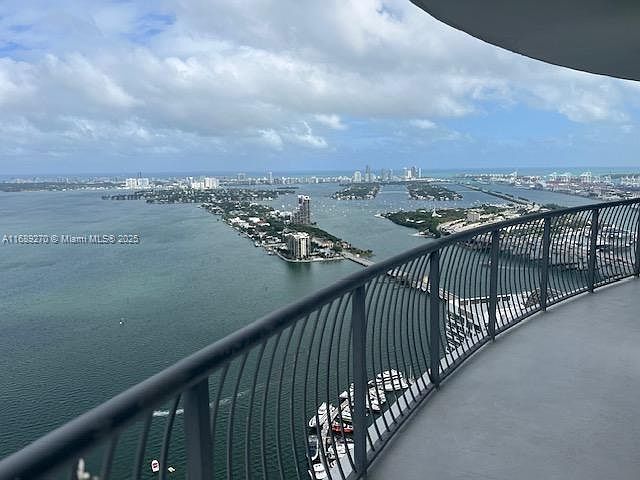 1st image of 1750 N Bayshore Dr APT 5501