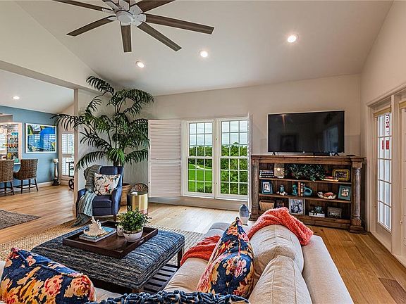 3rd image of 4460 Yacht Harbor Dr #231