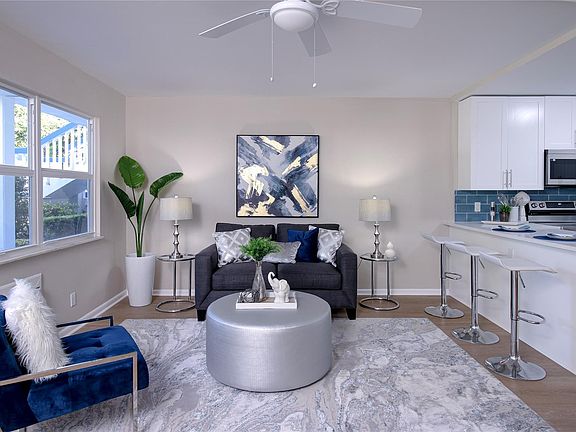 3rd image of 50 Oakridge #50