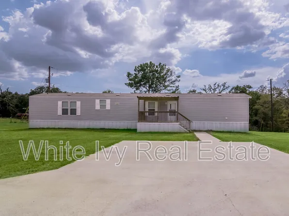 37 Riverside Ln Trlr B, Huntsville, TX 77320