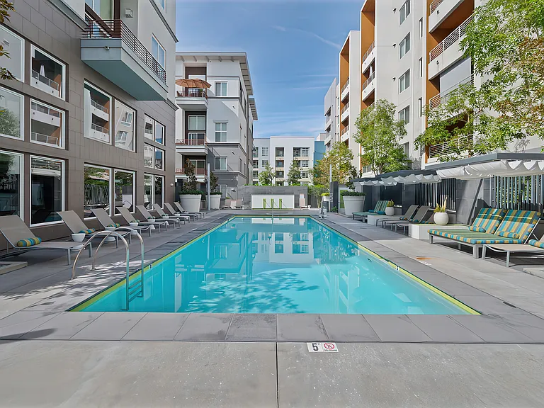 The Vivere Lofts — Photo 20