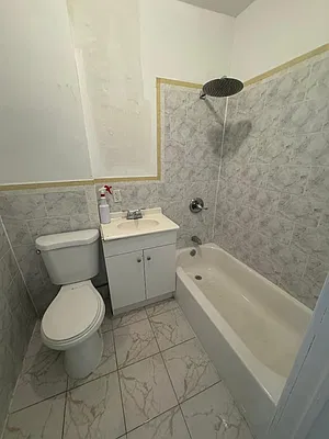Rented by Halvatzis Realty | media 8