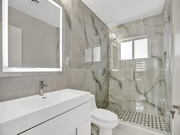 491 SE 23rd Ave — Photo 14