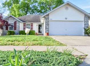 3708 W Kay Pointe Blvd, Springfield, MO 65802