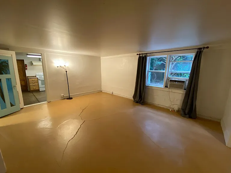 1501 West 9th Street — Photo 26