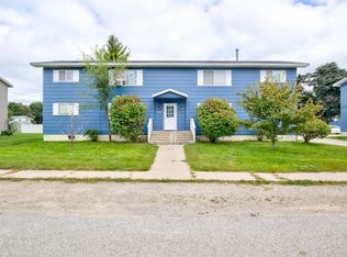 2020 16th St, Menominee, MI 49858