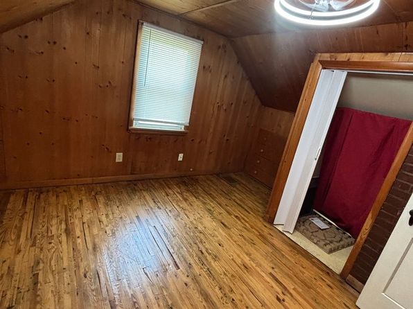 946 Sells Ave