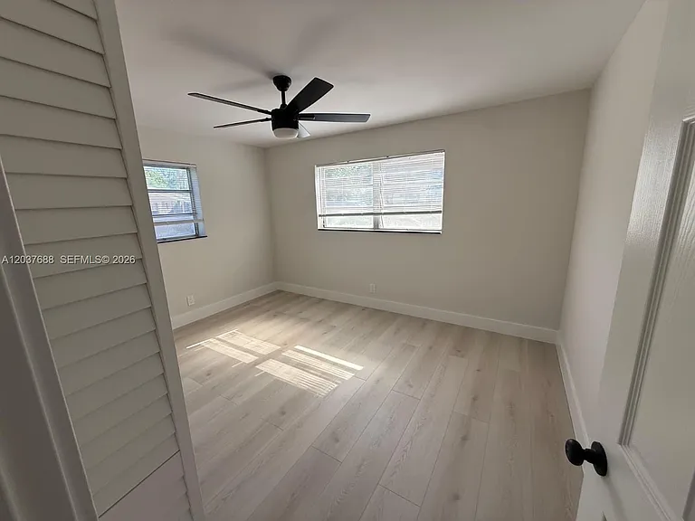 1700 SW 69th Ter — Photo 9