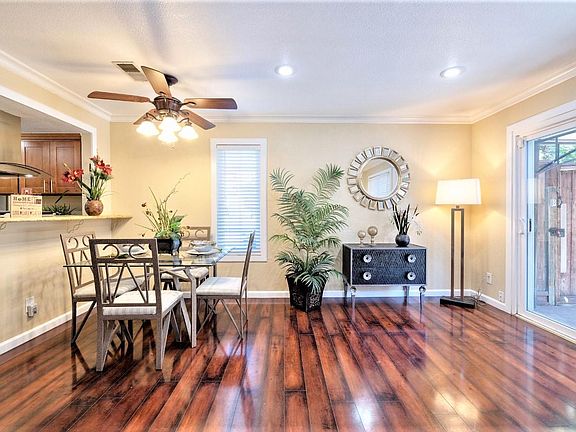 5th image of 85 Rosebay Ct