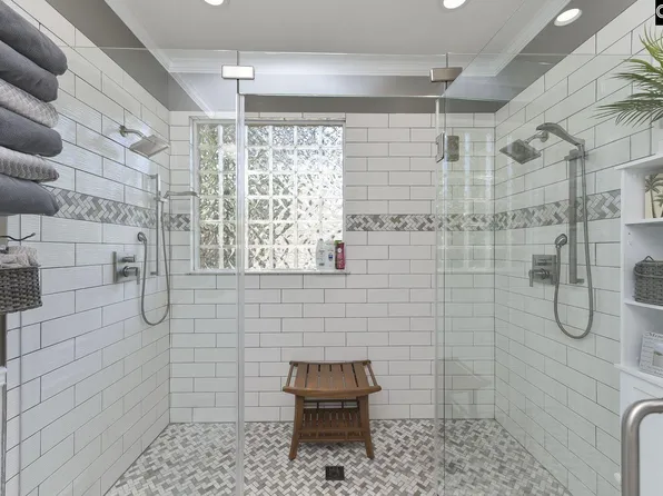 220 Pointe Overlook Dr, Chapin, SC 29036