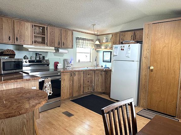 5th image of 212 Palm Dr