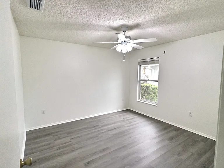 Split floor plan