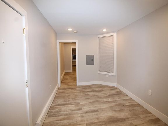 5th image of 596 W Side Ave #12DELIA