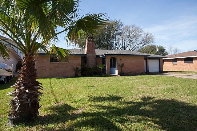 1st image of 2817 Upton Dr