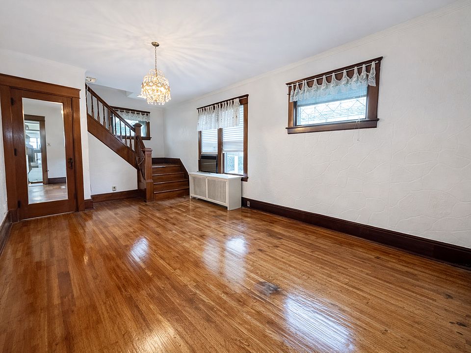 1st image of 1267 Hewitt Ave Unit 1