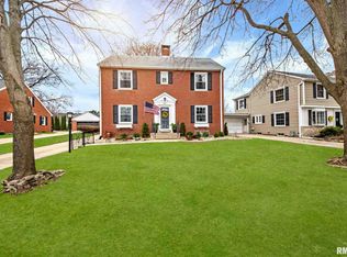 805 W Stratford Dr, Peoria, IL