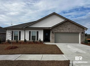 22555 Thatch St, Robertsdale, AL 36567