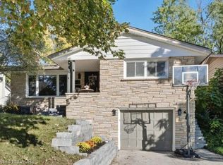 40 Rennie Dr, Kitchener, ON N2A1J5