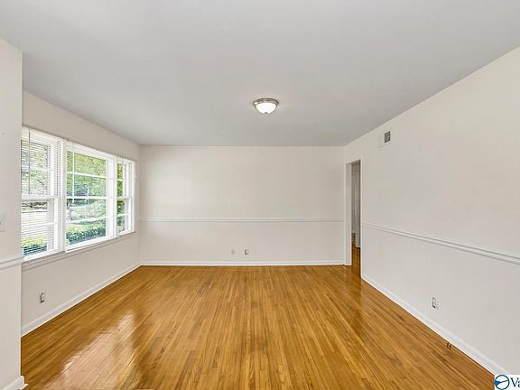 4th image of 6415 Sheri Dr NW