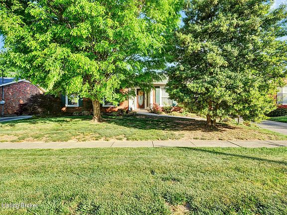 3rd image of 3109 Pomeroy Dr