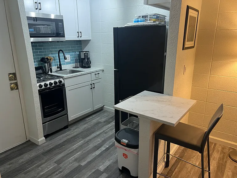 Remodeled, Top End UNM Area Studio Apts. in Great Community — Photo 68
