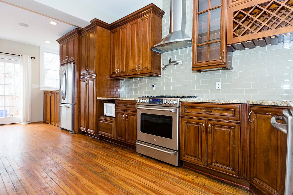 3 bed, 1558 sqft, $3,750 — Photo 1