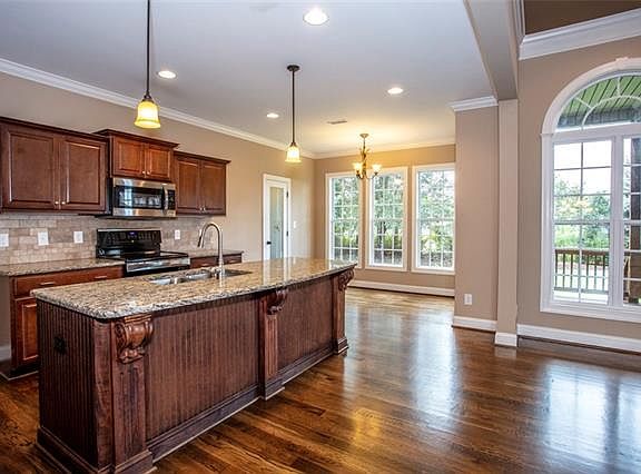 3rd image of 1841 Waterbury Ct