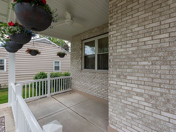 4th image of 520 S Ahrens Ave